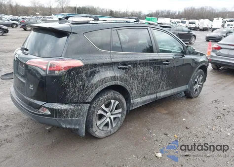 2018 Toyota Rav4 Le z USA, uszkodzony, nr VIN 2T3BFREV9JW746394